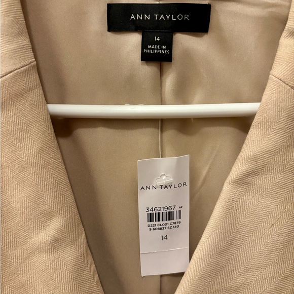 Ann Taylor Linen Blend Blazer || NWT || size 14 - Picture 4 of 4